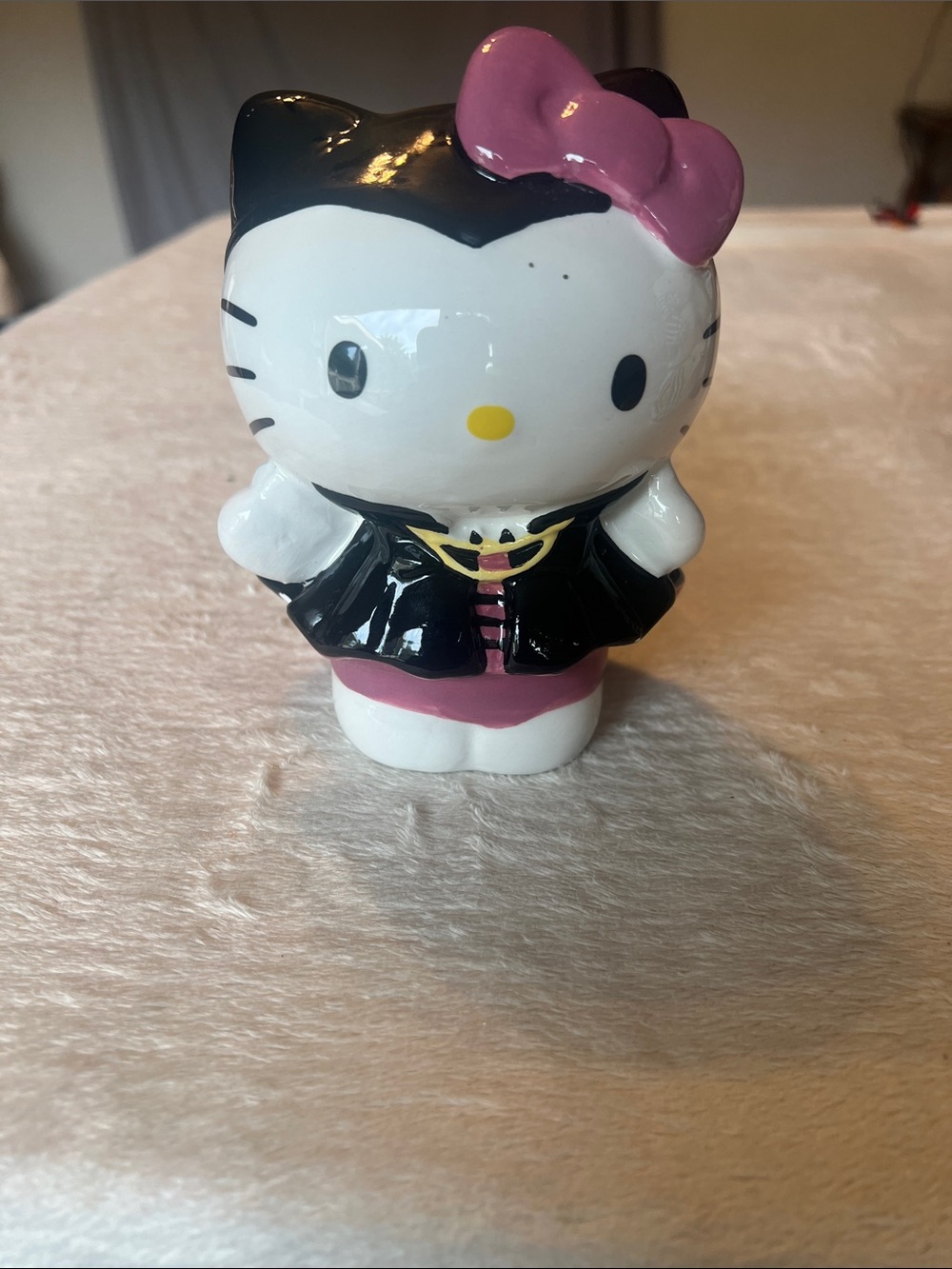 Sanrio Hello Kitty Ceramic Figurine in Pink, Black & White